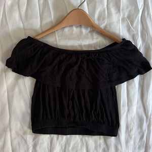 🔴Black Ruffle Crop Top Small